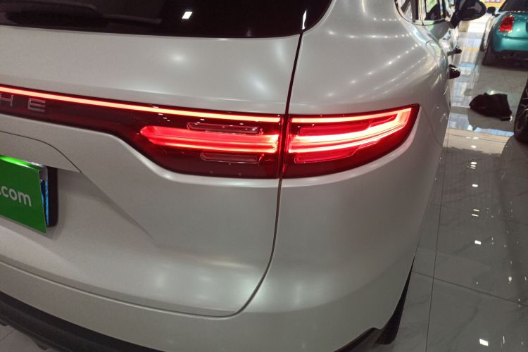 保时捷 2018款 Cayenne 3.0T车身外观6006