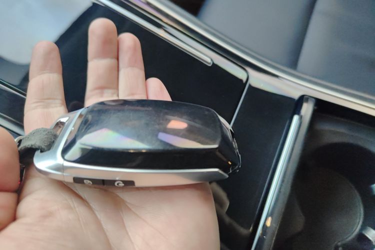 广汽传祺 传祺M8 2023款 领秀系列 390T 尊贵版中控内饰7001