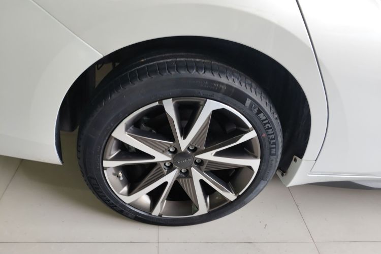 埃安 AION S Plus 2022款 80 科技版车身外观6008