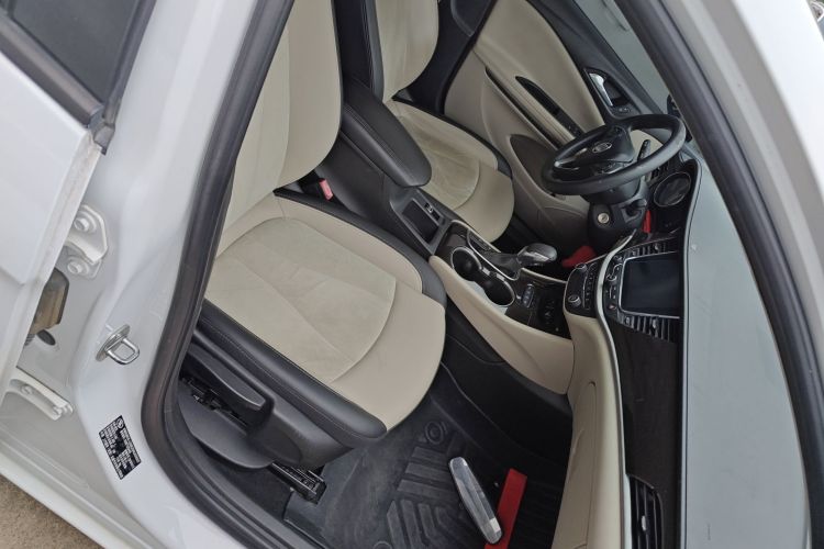 别克 威朗 2018款 三厢 15S 自动领先型局部细节41