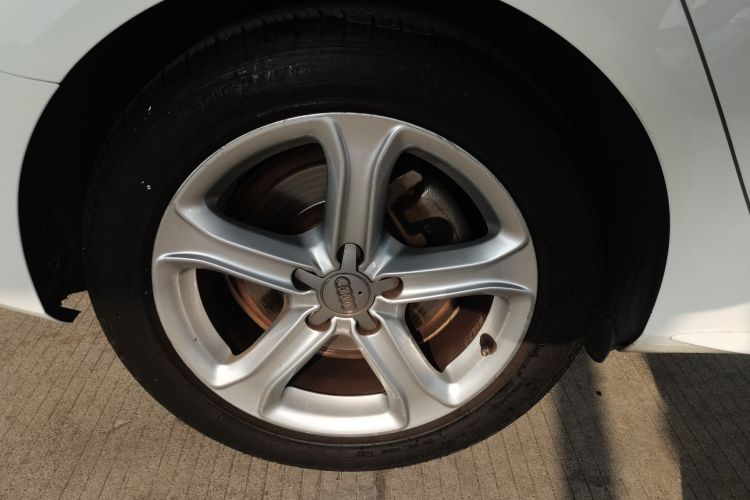 奥迪A4L 2015款 45 TFSI quattro个性运动型车身外观6008