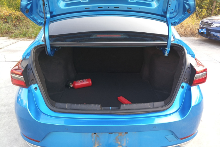 奇瑞 艾瑞泽GX 2019款 Pro 1.5T CVT型色版 国VI机舱底盘23