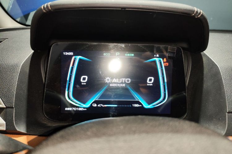 比亚迪e2 2020款 升级版 高续航版 豪华型中控内饰14