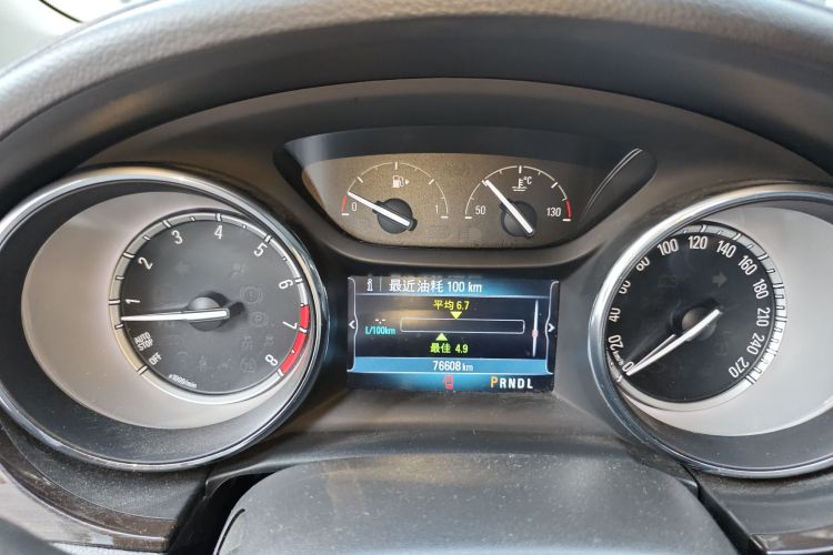 别克 威朗 2018款 三厢 20T 双离合领先型中控内饰14