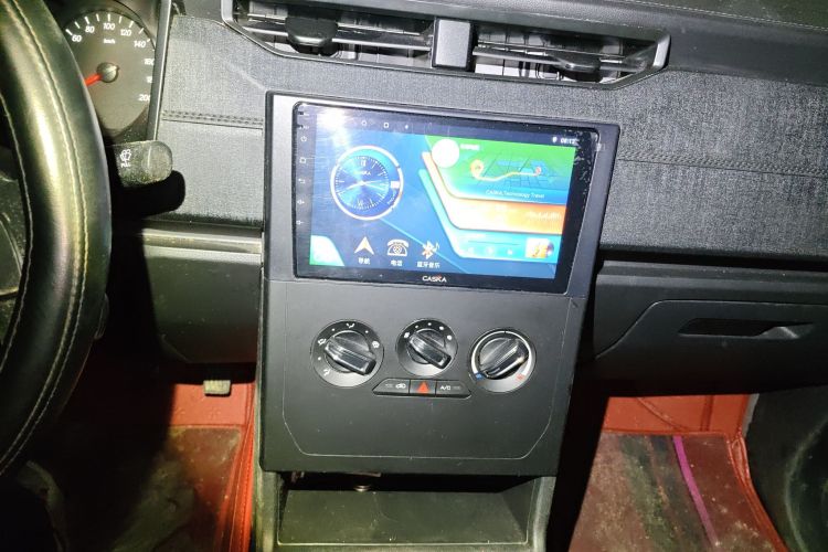 五菱汽车 五菱宏光PLUS 2020款 1.5L 手动标准型 5座中控内饰16