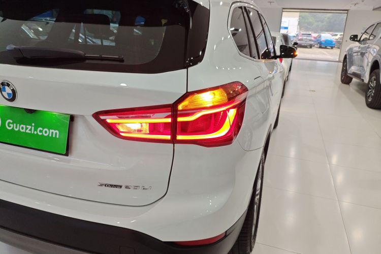 宝马X1 2019款 sDrive20Li 领先型车身外观9