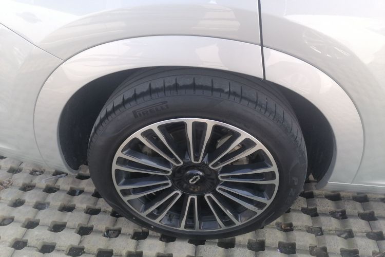 鸿蒙智行 问界M7 2024款 1.5T 后驱Plus版 5座车身外观6008