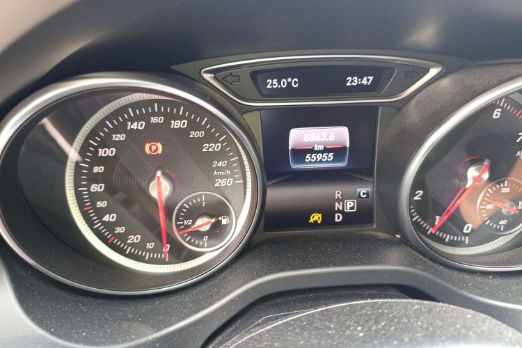 奔驰GLA 2018款 GLA 200 时尚型中控内饰15