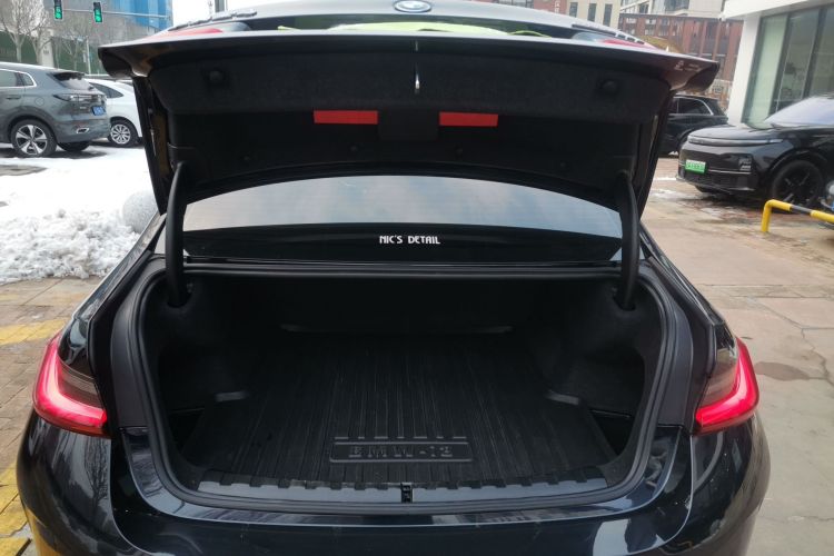 宝马i3 2022款 eDrive 35 L局部细节23