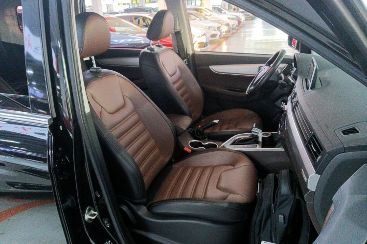 东风风行 景逸X6 2017款 乐享系列 1.5T CVT豪华型局部细节41