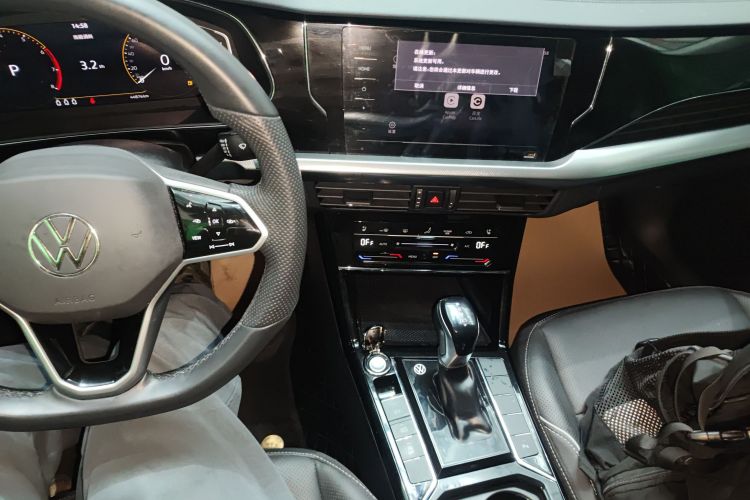 大众 帕萨特 2024款 380TSI 星空精英版局部细节16