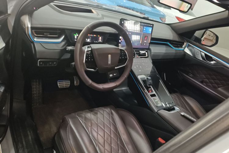 魏牌 摩卡 2021款 2.0T 两驱特醇版中控内饰12