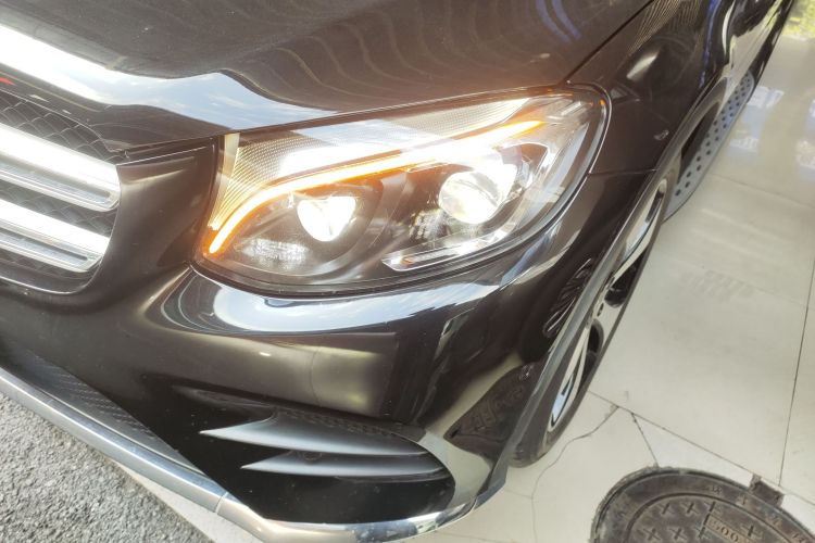 奔驰GLC 2018款 GLC 300 4MATIC 动感型局部细节36