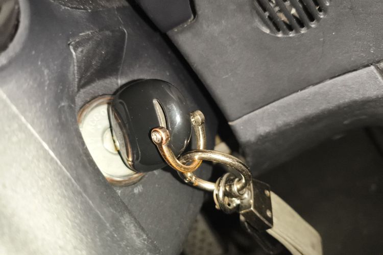 三菱 翼神 2012款 时尚版 1.8L 手动舒适型中控内饰11