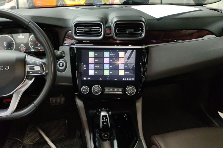 领克02 2019款 高能版 2.0T 自动两驱耀Pro版 国VI中控内饰16