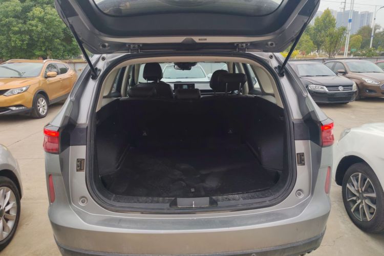 哈弗H6 2021款 第三代 1.5T 自动两驱Max机舱底盘23