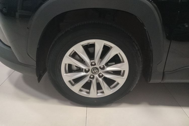 丰田 卡罗拉锐放 2022款 2.0L 先锋版车身外观6007