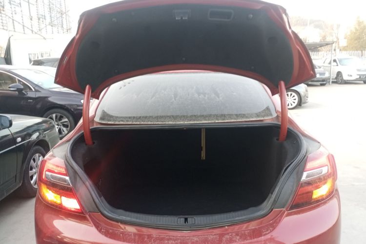 别克 君威 2015款 2.0L 领先时尚型机舱底盘23