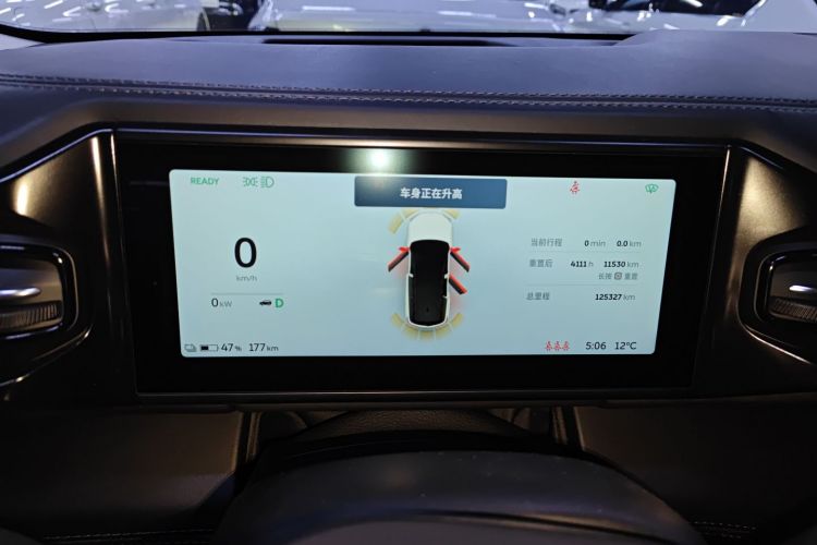 蔚来ES8 2018款 创始版中控内饰14