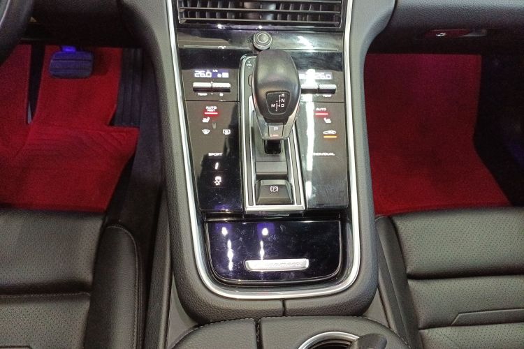 保时捷 2019款 Panamera 2.9T中控内饰18