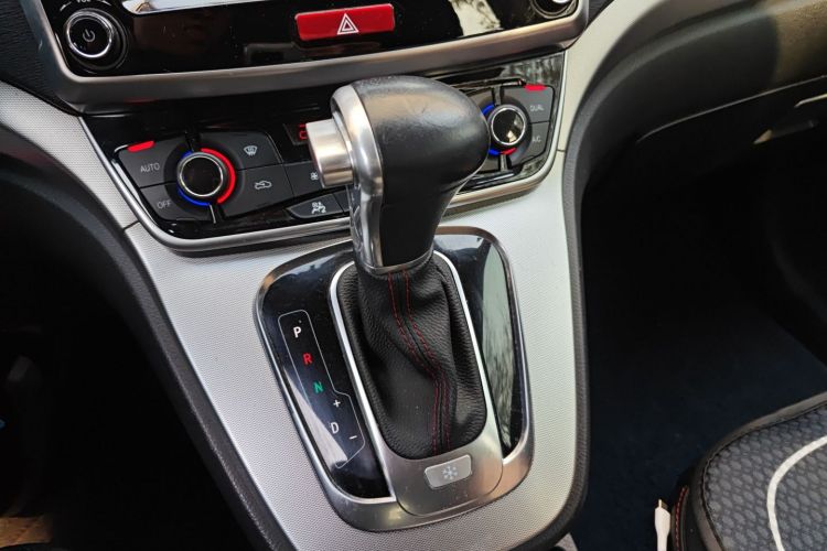 哈弗H6 2017款 红标 运动版 1.5T 自动两驱豪华型中控内饰18