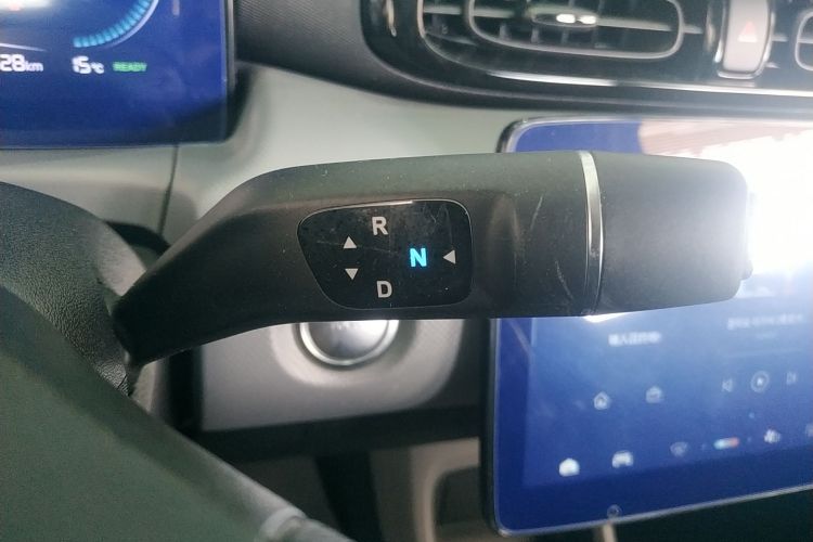 零跑汽车 零跑T03 2021款 400轻享版 三元锂中控内饰18