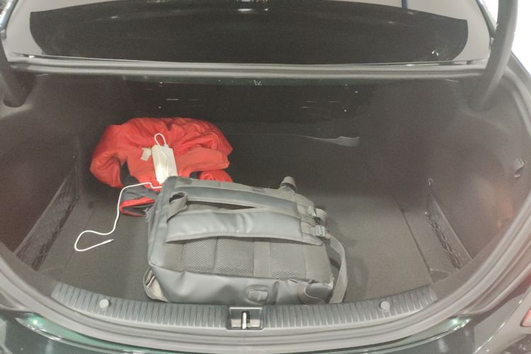 奔驰C级 2020款 改款 C 260 L 运动版局部细节23