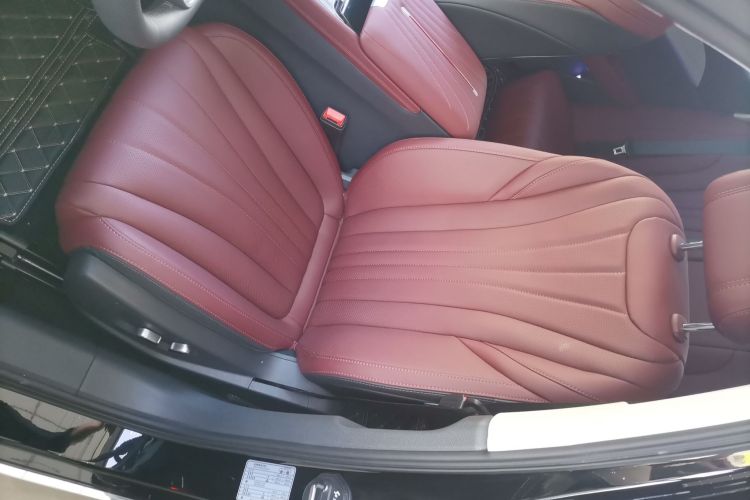 红旗H5 2025款 1.5T DCT旗韵版局部细节19