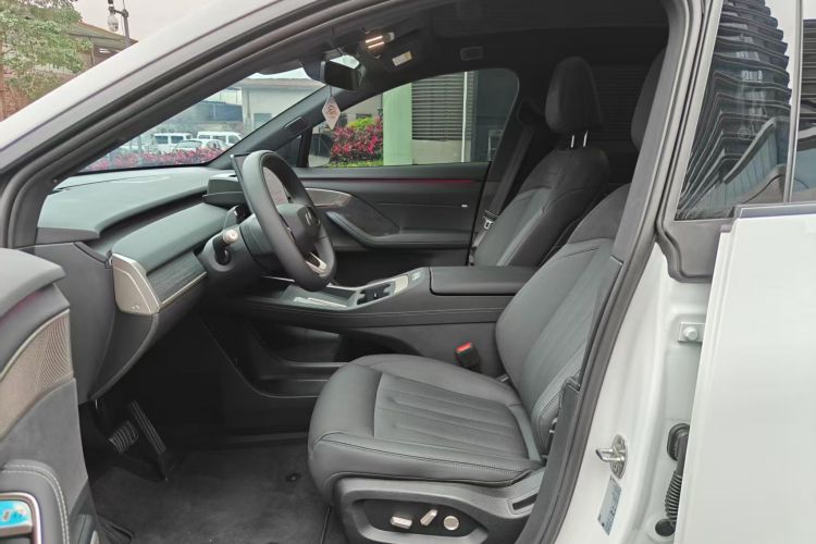 乐道L60 2024款 60kWh 后驱版中控内饰19