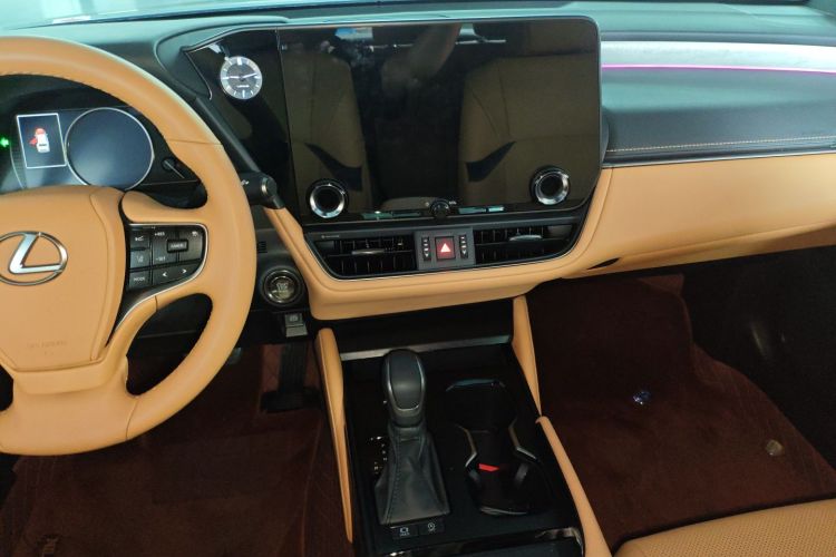 雷克萨斯ES 2025款 200 臻享版中控内饰16