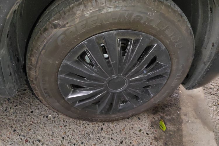 五菱汽车 宏光MINIEV 2025款 四门版 臻享+款车身外观10