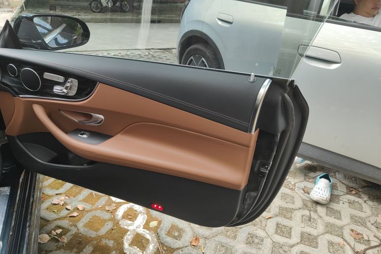 奔驰E级(进口) 2020款 E 260 轿跑车中控内饰7006