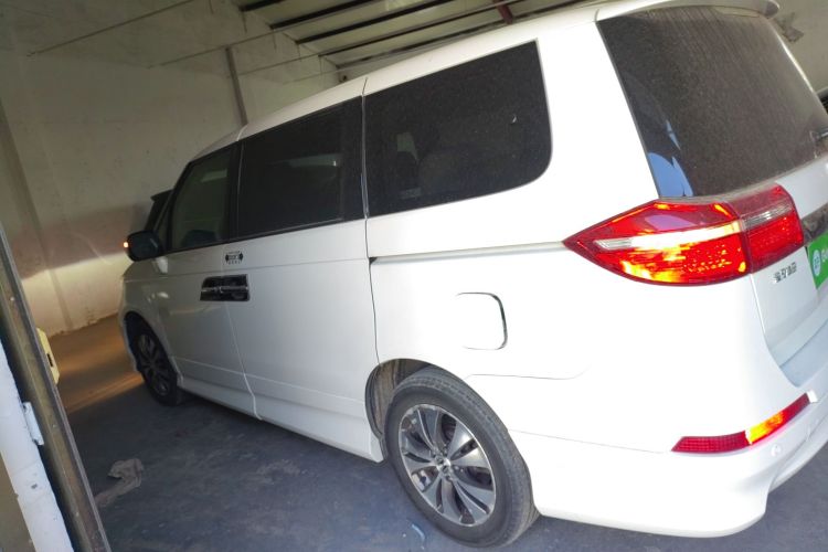 本田 艾力绅 2015款 2.4L VTi-S尊贵版车身外观4