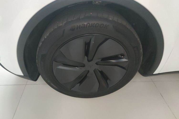 特斯拉 Model Y 2025款 长续航全轮驱动版车身外观6007