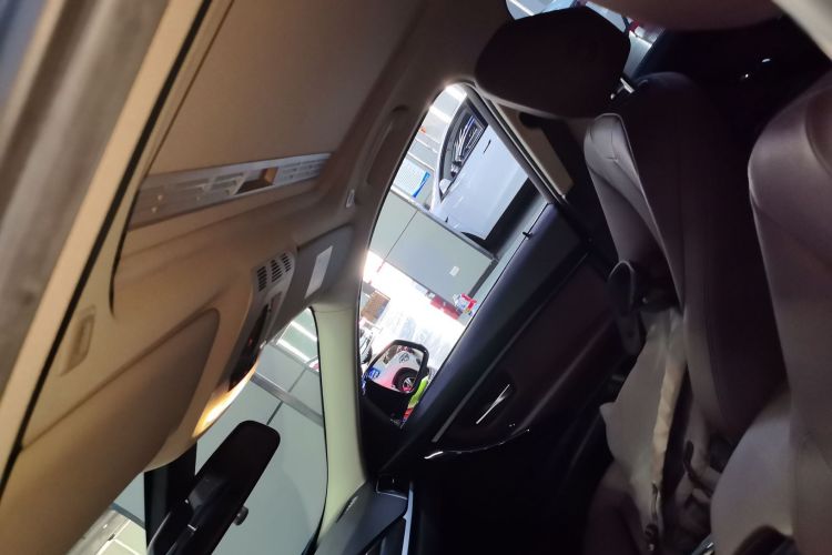 宝马3系 2019款 320Li M运动套装局部细节22