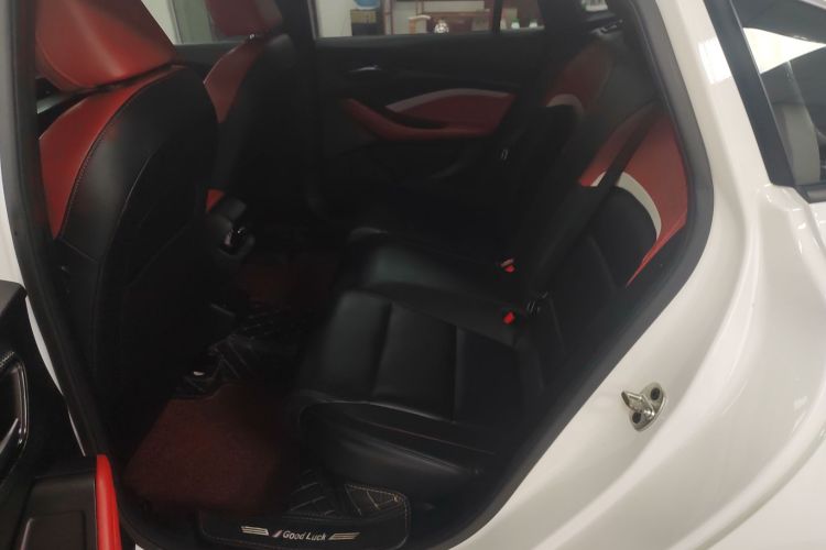 名爵 MG5 2022款 180DVVT CVT青春豪华版中控内饰7004