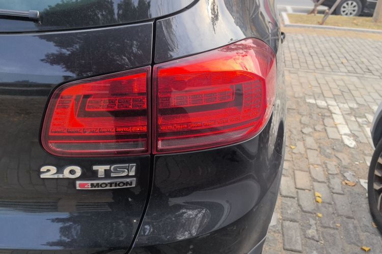 大众 Tiguan 2016款 2.0TSI 四驱标准型车身外观9