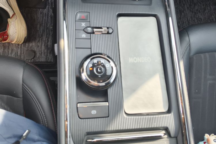 福特 蒙迪欧 2022款 改款 EcoBoost 245 豪华型局部细节18