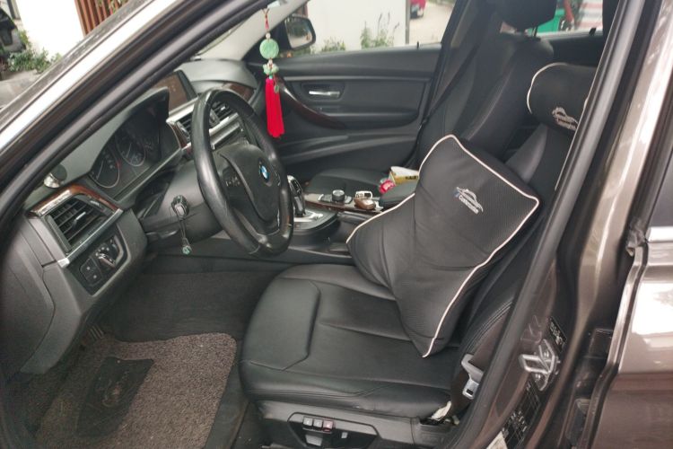 宝马3系 2013款 320Li 时尚型局部细节19