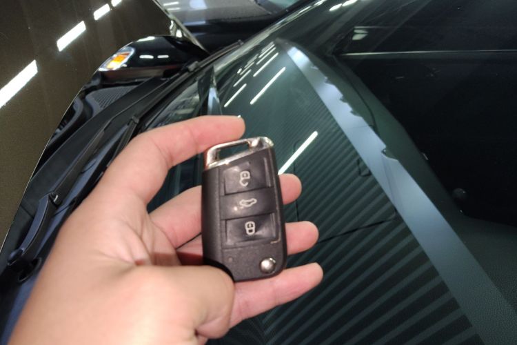 大众 途观L 2017款 330TSI 自动两驱豪华版中控内饰7001