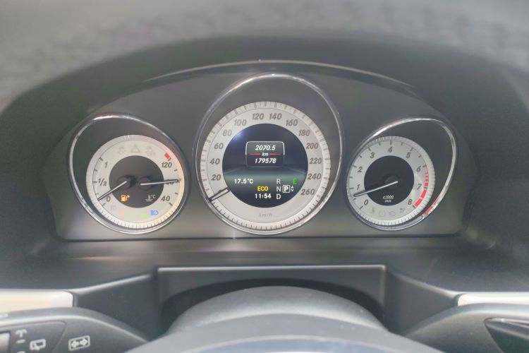 奔驰GLK级 2015款 GLK 260 4MATIC 动感型 极致版中控内饰14