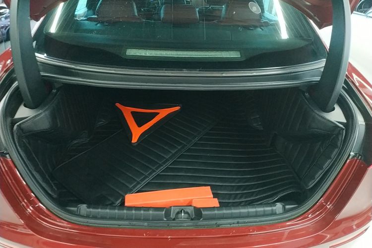 玛莎拉蒂 Ghibli 2014款 3.0T 标准版机舱底盘23