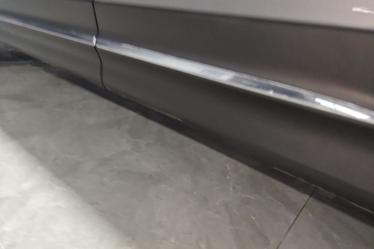 奔驰GLB 2022款 GLB 200 时尚型局部细节9002