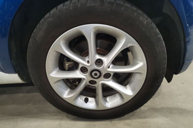 smart fortwo 2018款 1.0L 52千瓦硬顶灵动版 国V车身外观10