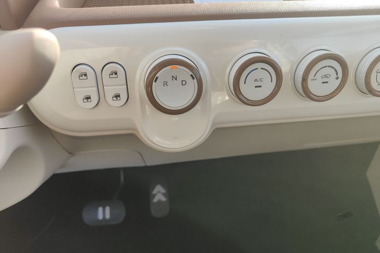 奔腾小马 2026款 222km 萌趣马 Plus中控内饰18