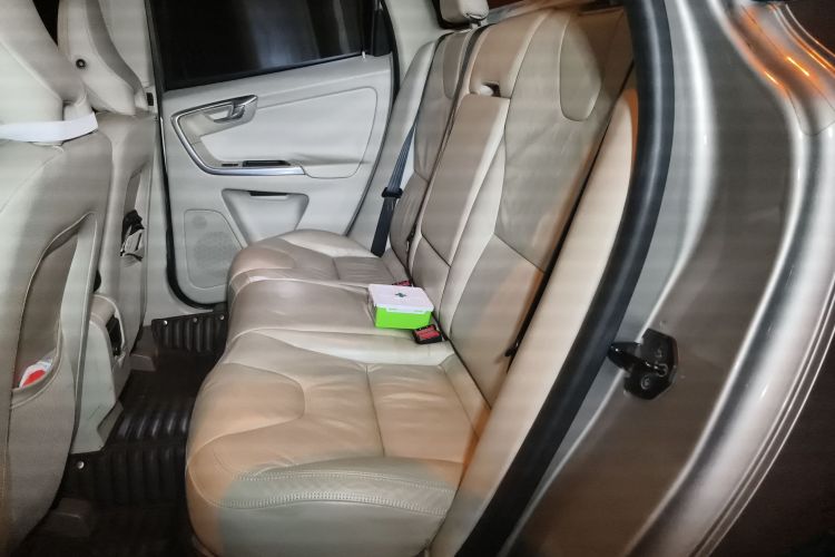 沃尔沃XC60(进口) 2012款 T6 AWD舒适版中控内饰21