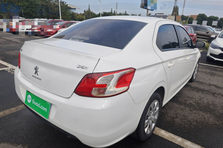 标致301 2014款 1.6L 自动舒适版车身外观7