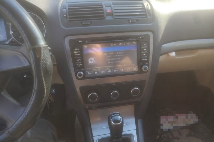 斯柯达 明锐 2015款 经典款 1.6L 自动逸杰版中控内饰16