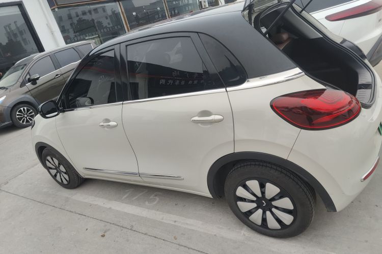 五菱汽车 五菱缤果 2023款 203km 舒享款车身外观6003