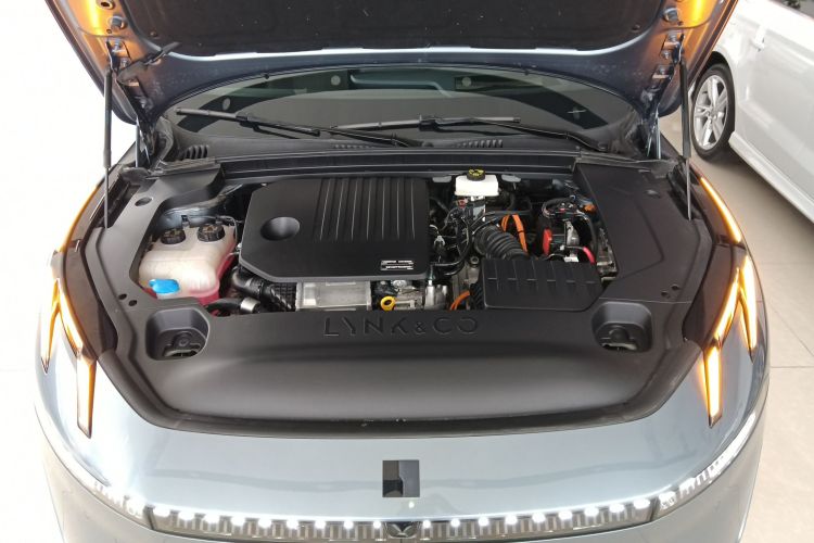 领克07 2024款 EM-P 126长续航 Ultra机舱底盘24